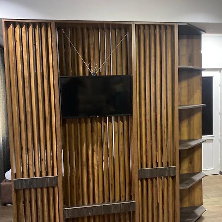 One Central Apartment Yerevan Bagian luar foto