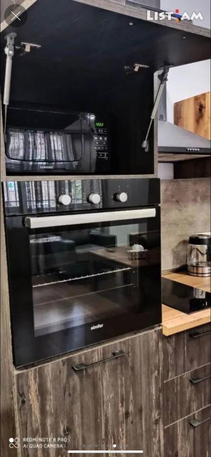 One Central Apartment Yerevan Bagian luar foto