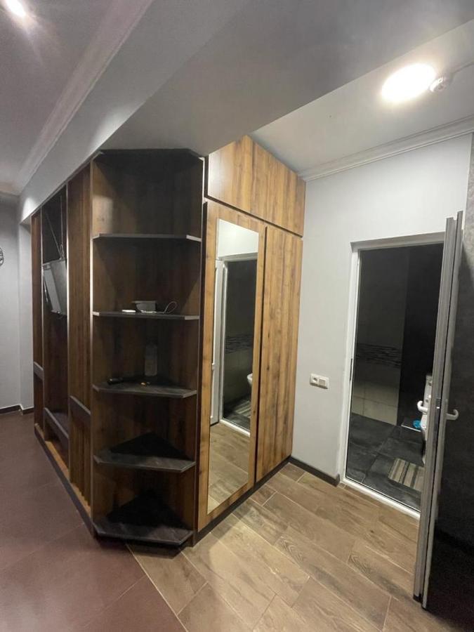 One Central Apartment Yerevan Bagian luar foto