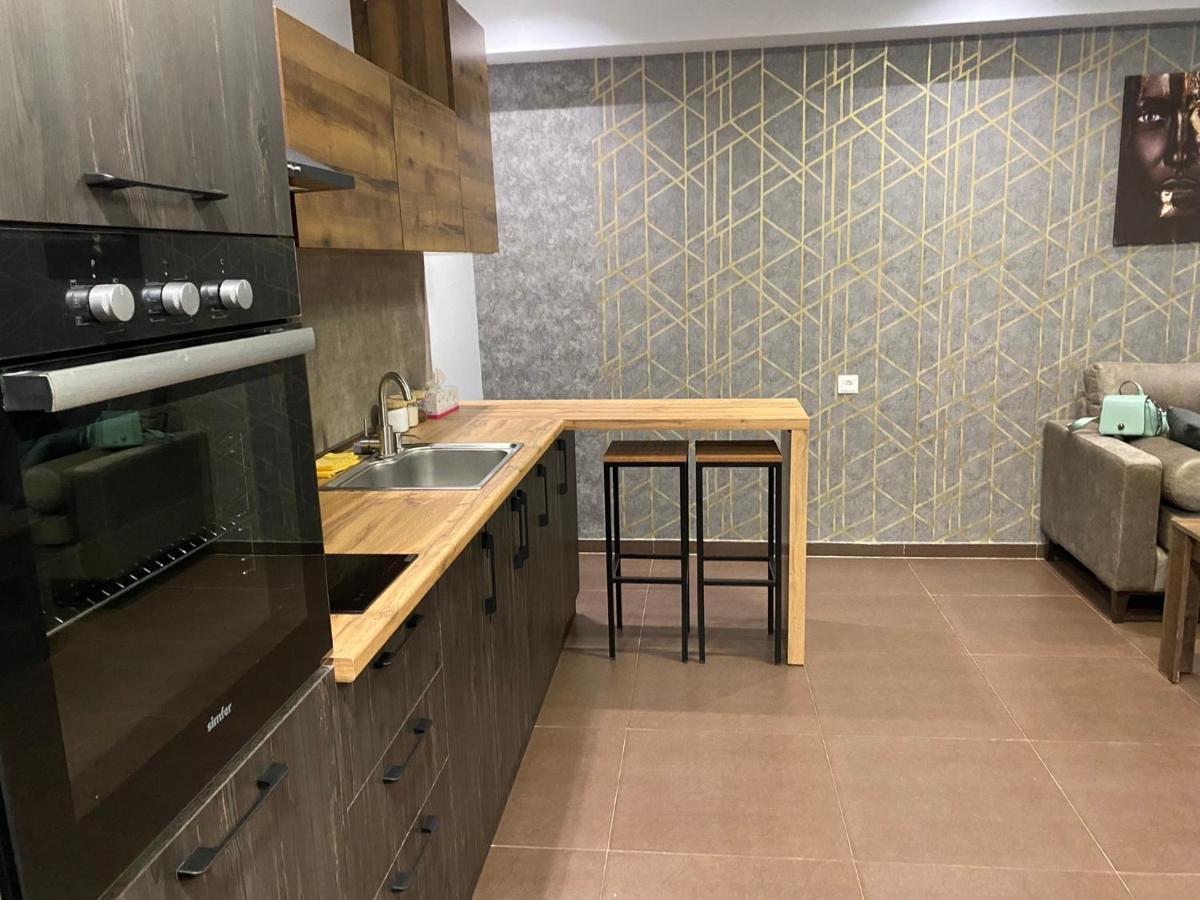 One Central Apartment Yerevan Bagian luar foto
